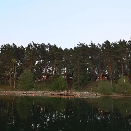 Dzik W Zagrodzie * בורסק